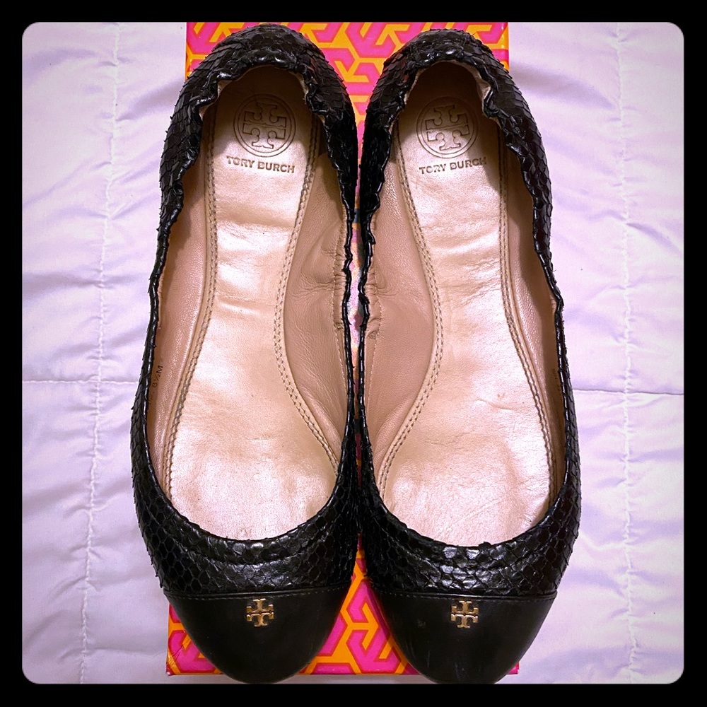 SOLD Tory Burch Flats (Size 8.5)